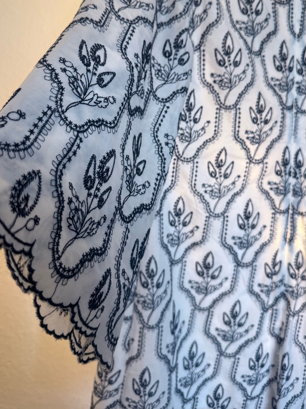 Preston & York White Black Embroidered Bell Sleeve Shift Dress NWT Size 8 - Picture 9 of 11